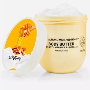 LOVERY CREAM. ALMOND MILK AND HONEY